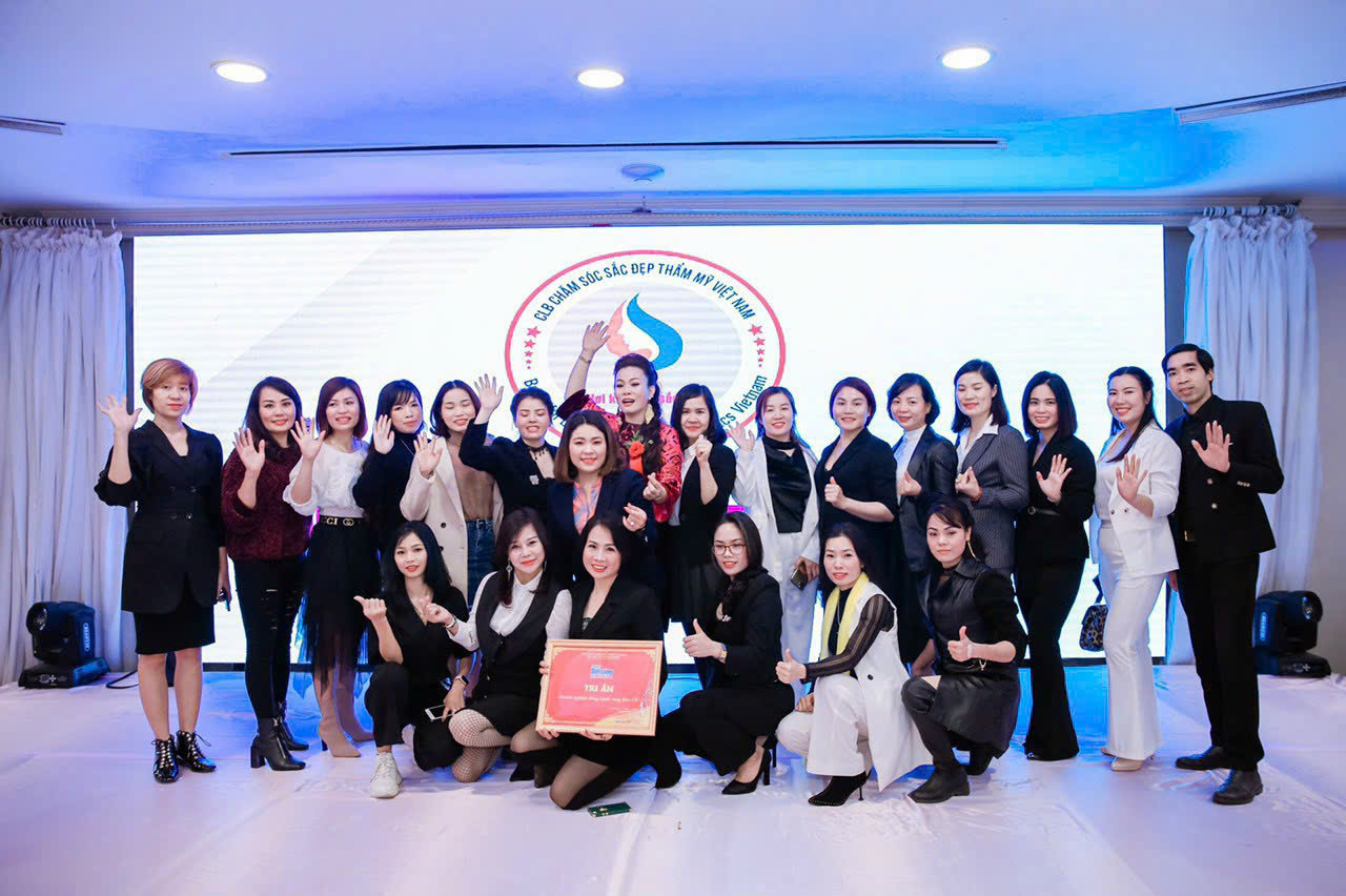 Trang chủ 57 lễ tootsn ghiệp